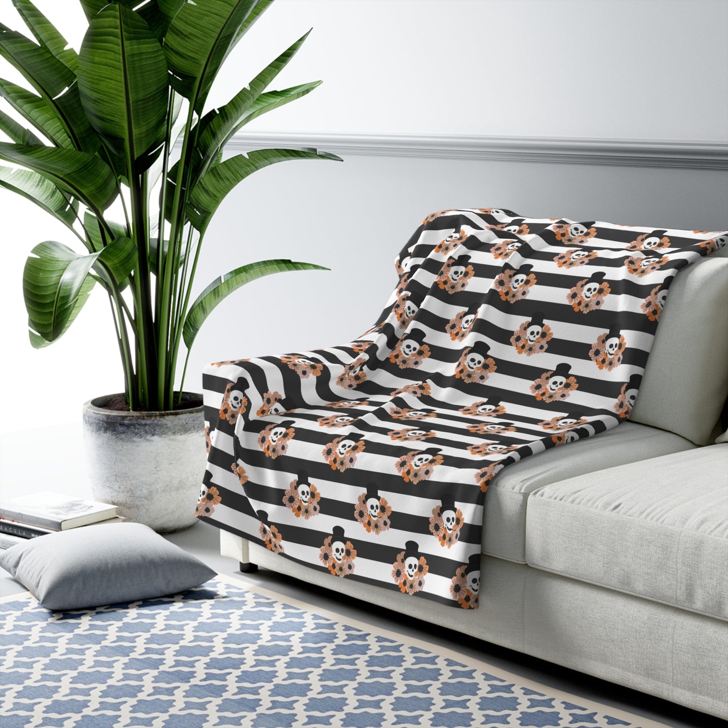 Phantom Ghostly Skull Sherpa Fleece Blanket, Halloween Throw Blanket 50" × 60" - HolidayShoppingFinds