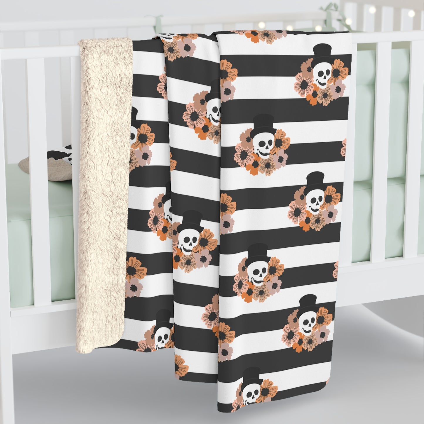 Phantom Ghostly Skull Sherpa Fleece Blanket, Halloween Throw Blanket - HolidayShoppingFinds