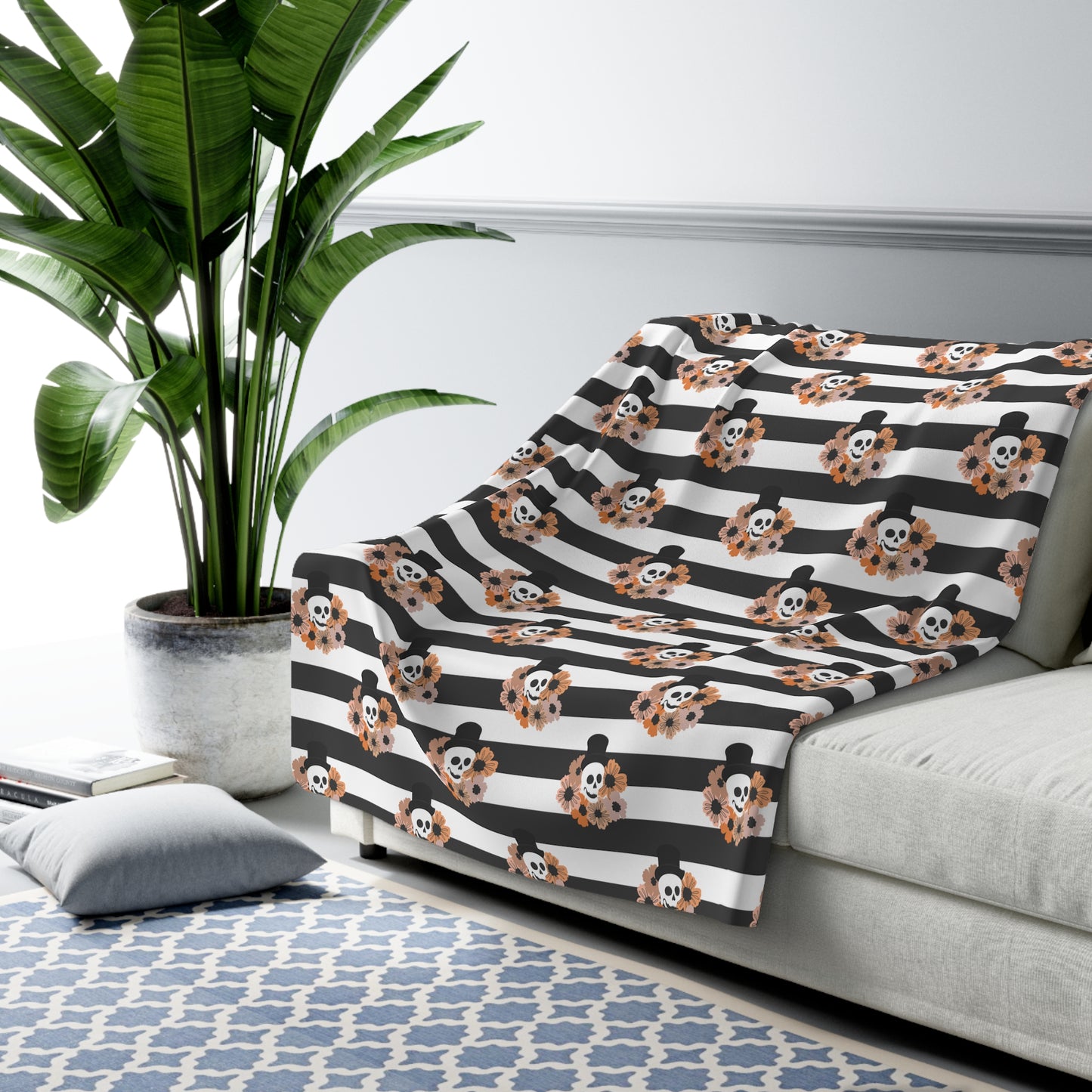 Phantom Ghostly Skull Sherpa Fleece Blanket, Halloween Throw Blanket 60" × 80" - HolidayShoppingFinds