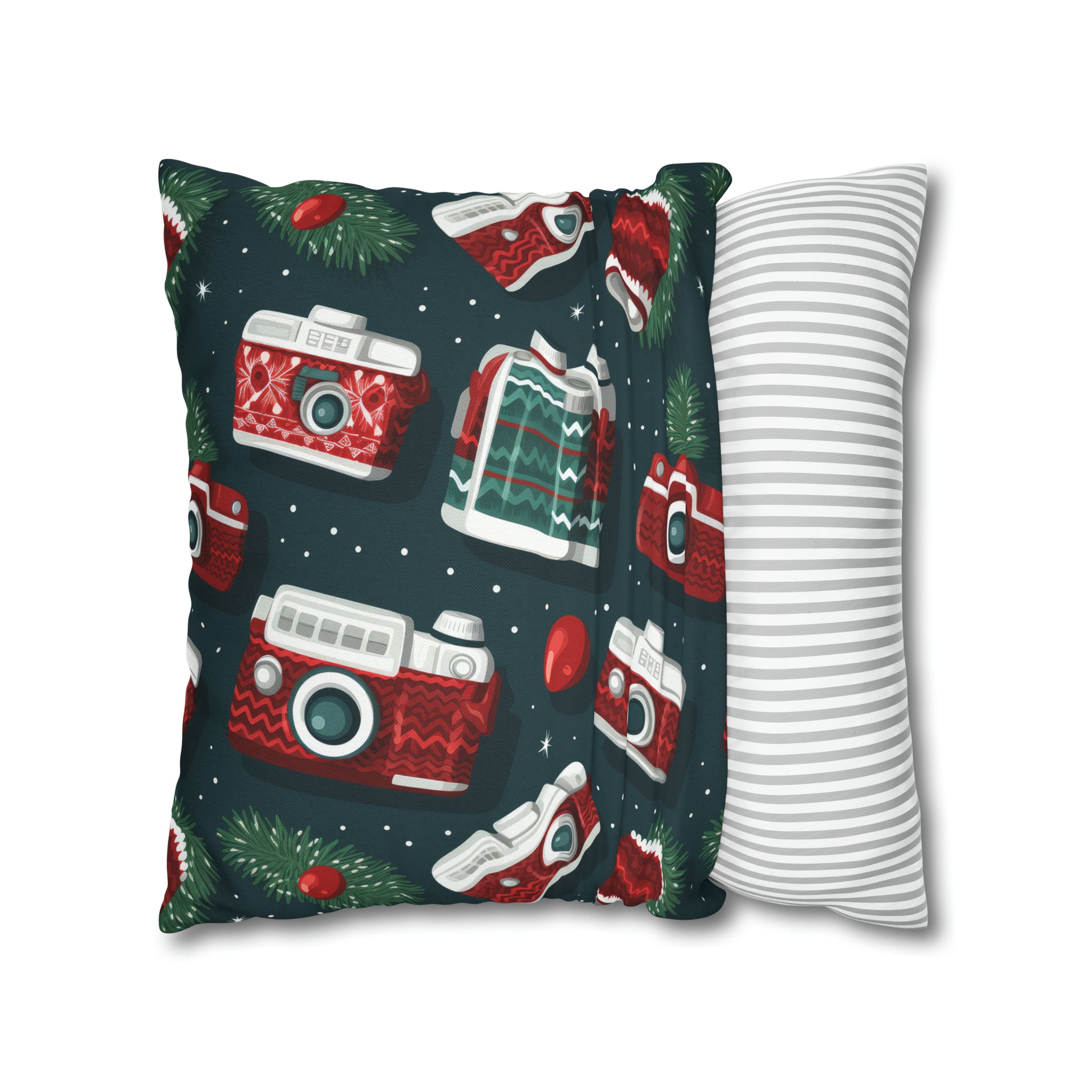 Vintage Camera Holiday Green Retro Pillow Case, Christmas Pillow Throw, Holiday Gift    - HolidayShoppingFinds