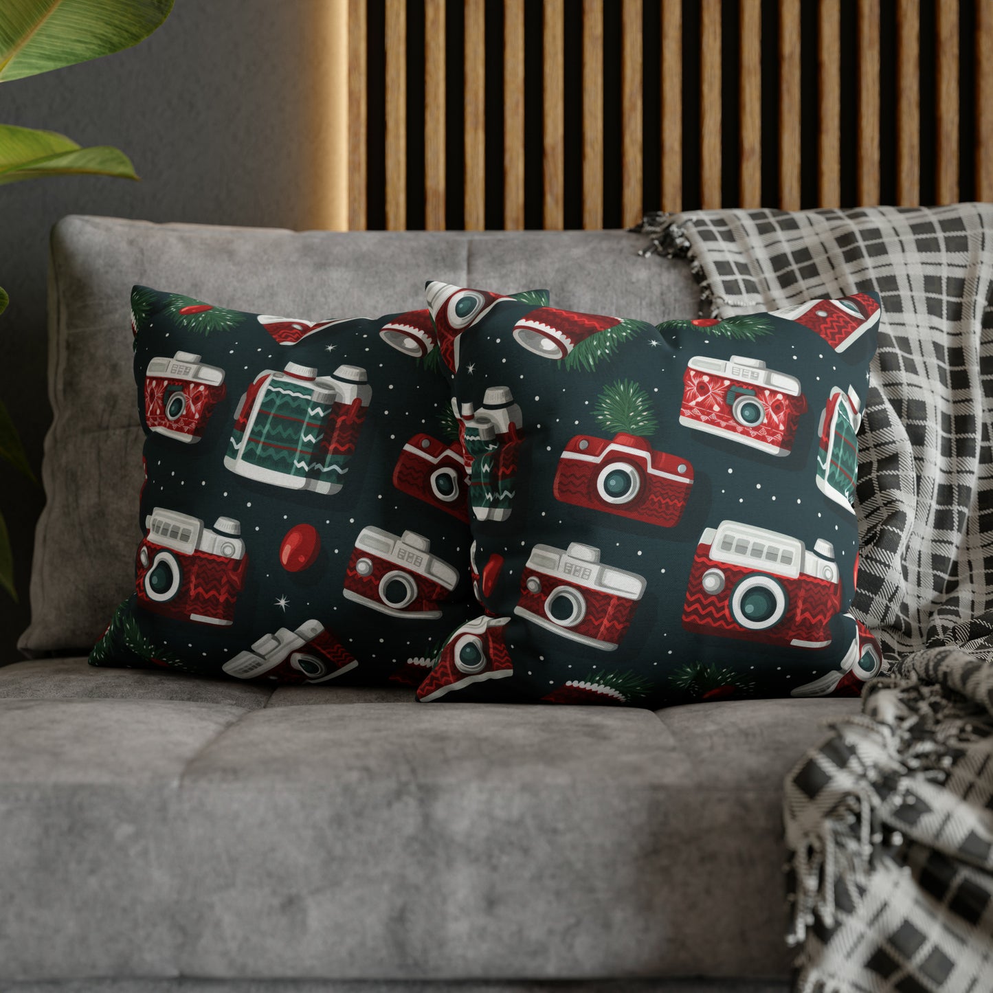 Vintage Camera Holiday Green Retro Pillow Case, Christmas Pillow Throw, Holiday Gift    - HolidayShoppingFinds