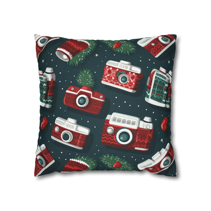 Vintage Camera Holiday Green Retro Pillow Case, Christmas Pillow Throw, Holiday Gift    - HolidayShoppingFinds