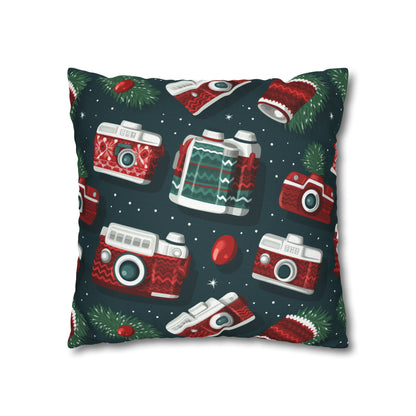 Vintage Camera Holiday Green Retro Pillow Case, Christmas Pillow Throw, Holiday Gift    - HolidayShoppingFinds