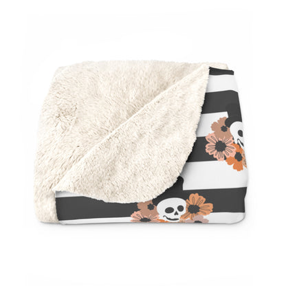 Phantom Ghostly Skull Sherpa Fleece Blanket, Halloween Throw Blanket    - HolidayShoppingFinds