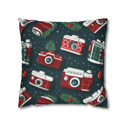 Vintage Camera Holiday Green Retro Pillow Case, Christmas Pillow Throw, Holiday Gift    - HolidayShoppingFinds